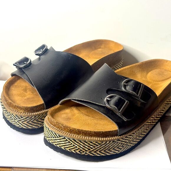 No Boundaries women sandals size 10 new never worn black in color - Picture 1 of 4